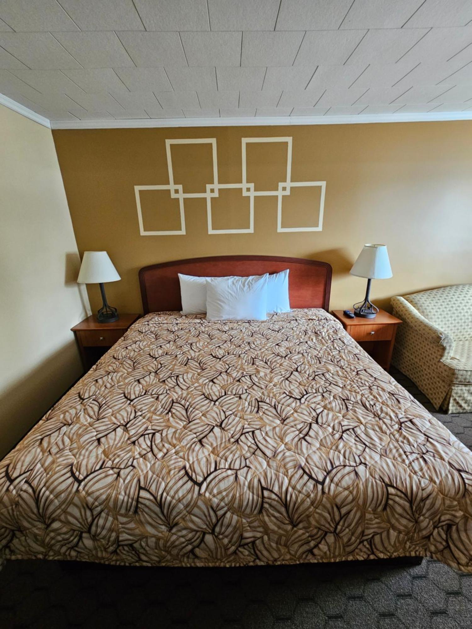 Forest Plaza Motel Mount Forest Extérieur photo