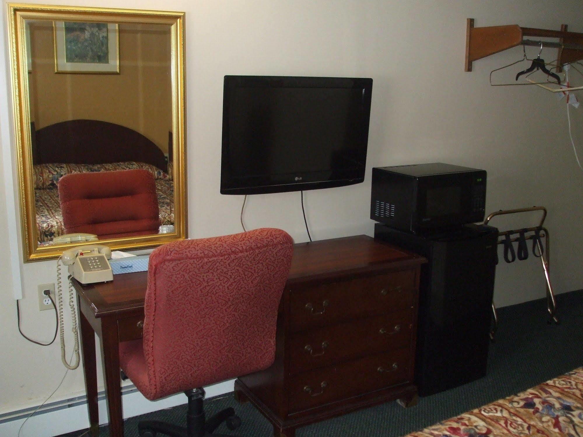 Forest Plaza Motel Mount Forest Extérieur photo