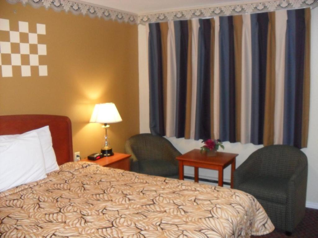 Forest Plaza Motel Mount Forest Extérieur photo