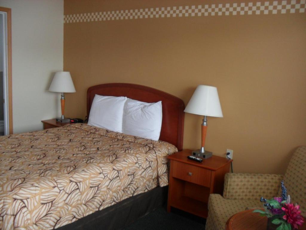 Forest Plaza Motel Mount Forest Extérieur photo