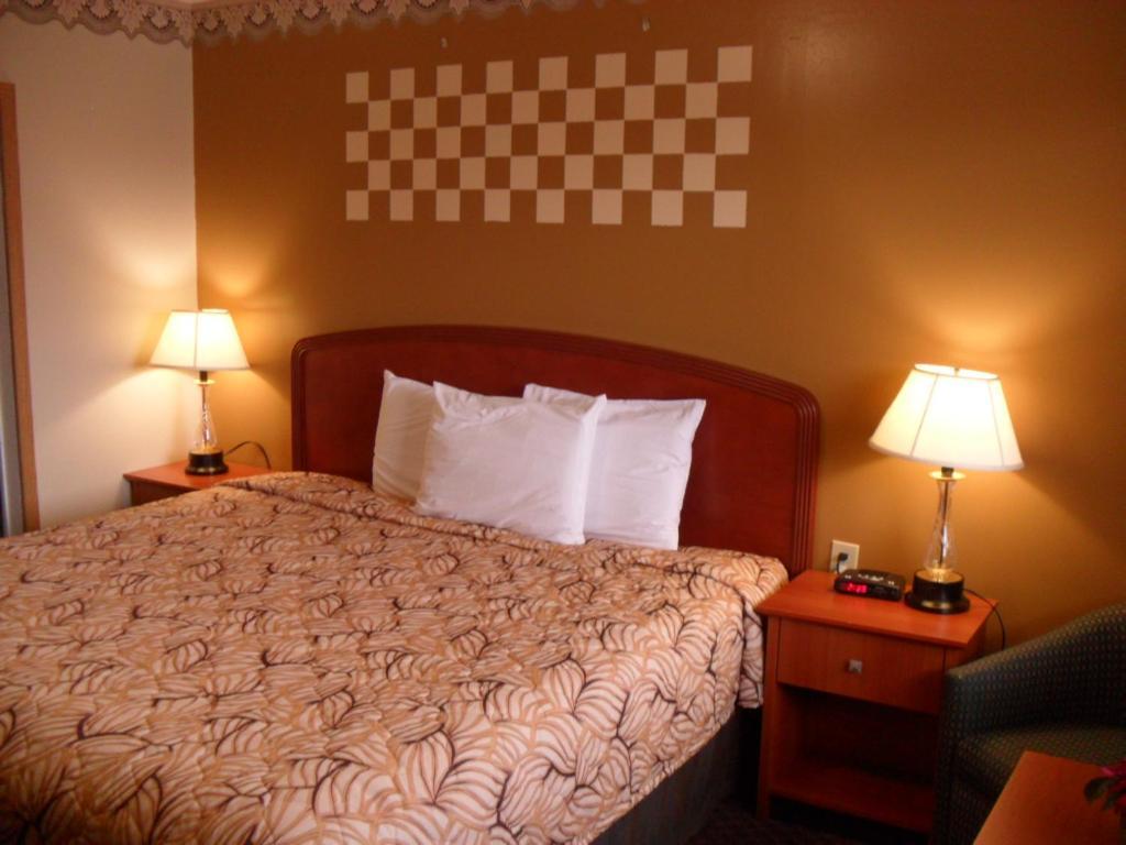 Forest Plaza Motel Mount Forest Extérieur photo