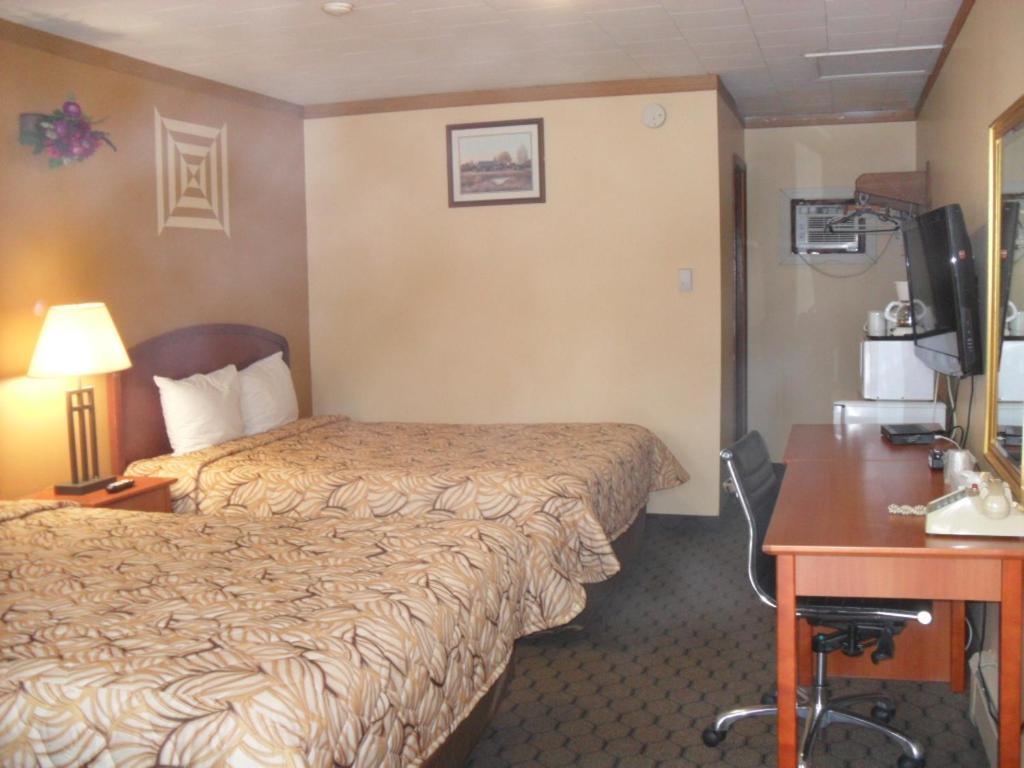 Forest Plaza Motel Mount Forest Extérieur photo